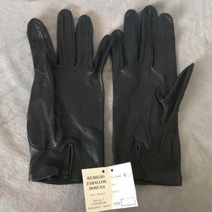 manufacturas Bejar Accessories - Religion Zaballos Dosuna Spain leather gloves manufacturas Bejar Accessories - Religion Zaballos Dosuna Spain leather gloves